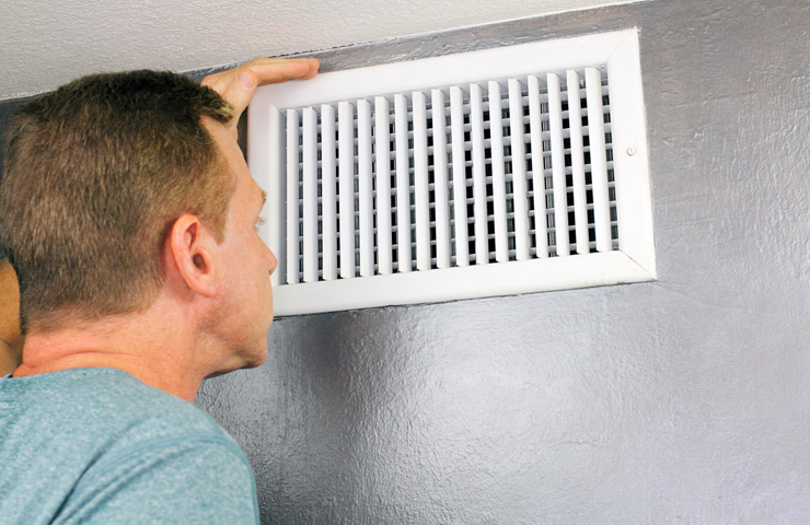 how do you tell if your air ducts are leaking?